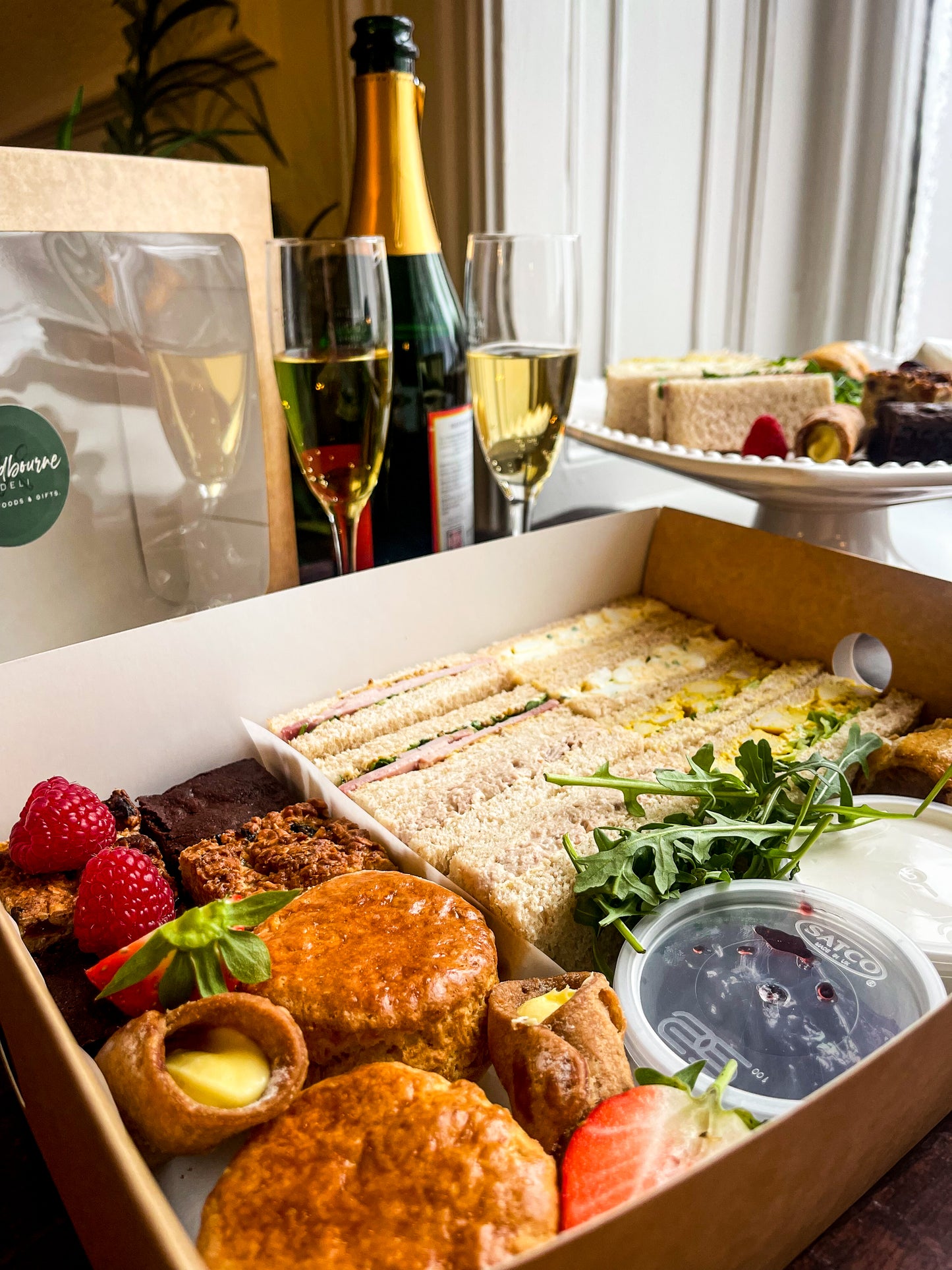 Mother's Day Afternoon Tea Box for 6
